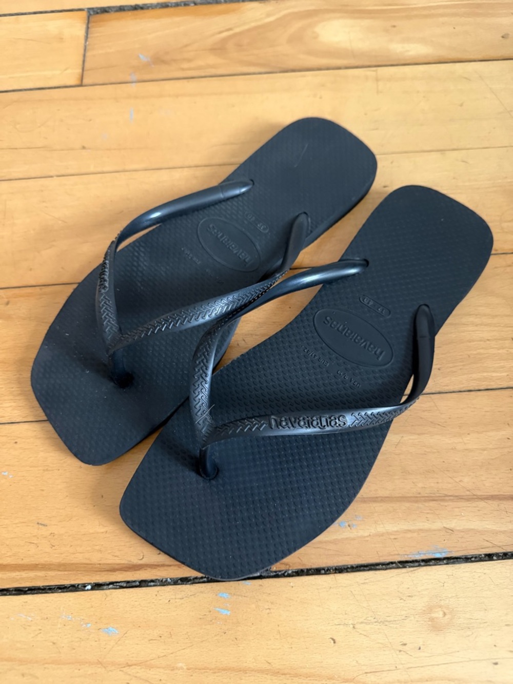 Havaianas Black Square-Toe Rubber Flip Flops